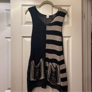 DOM ITP Black and Beige Loose Knit Pocket Tunic